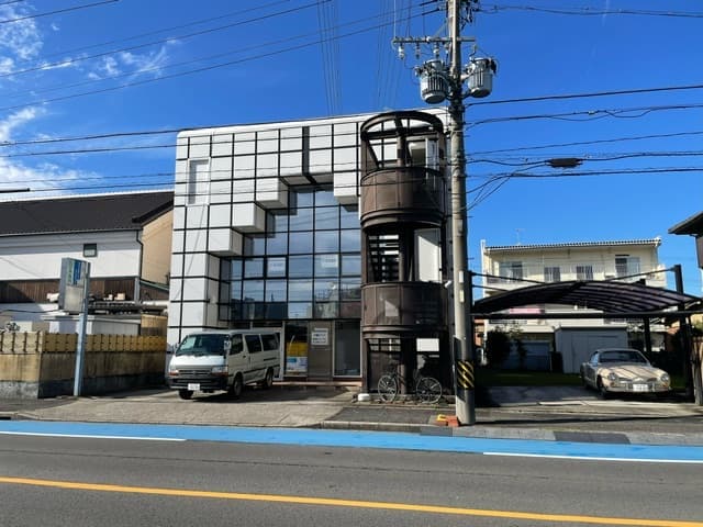 内職クラブ建物外観